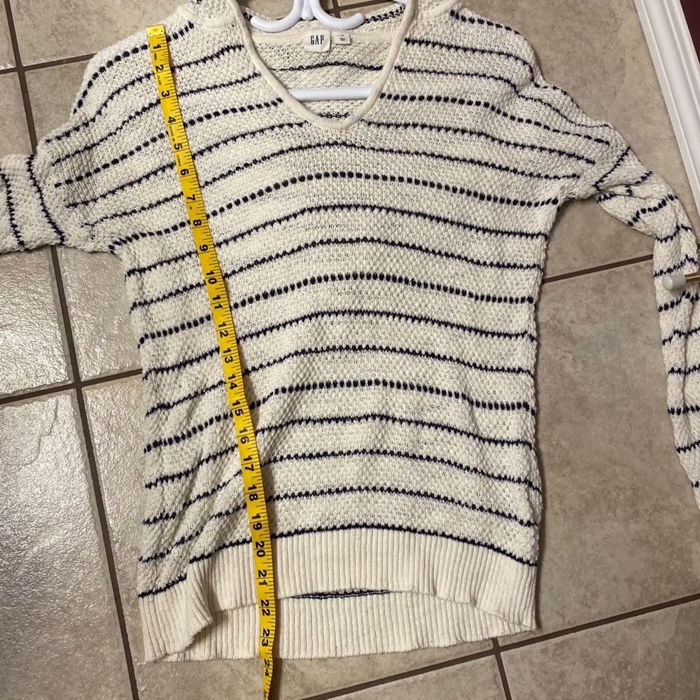 GAP Knit Hoodie - Picture 11 of 16